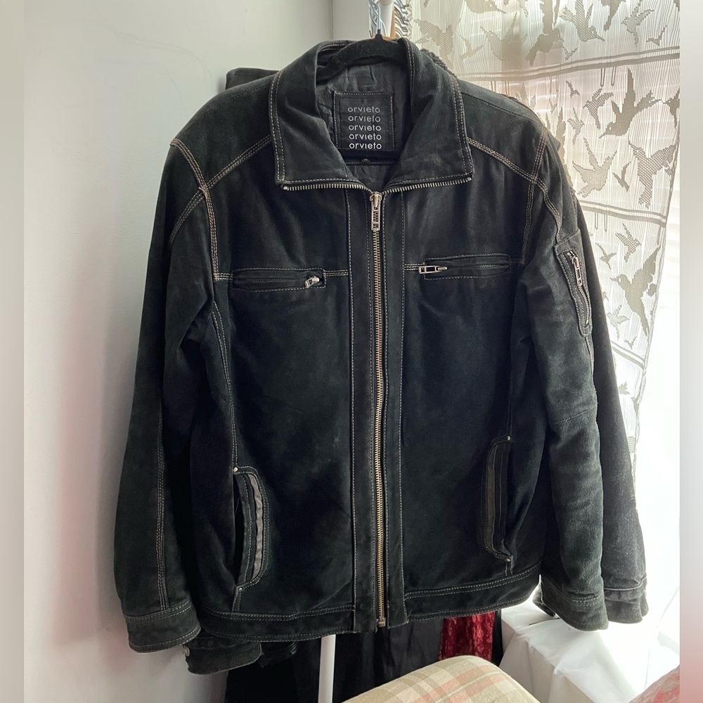Orvieto Leather Jacket size Medium M with internal pockets, outside arm pocket
